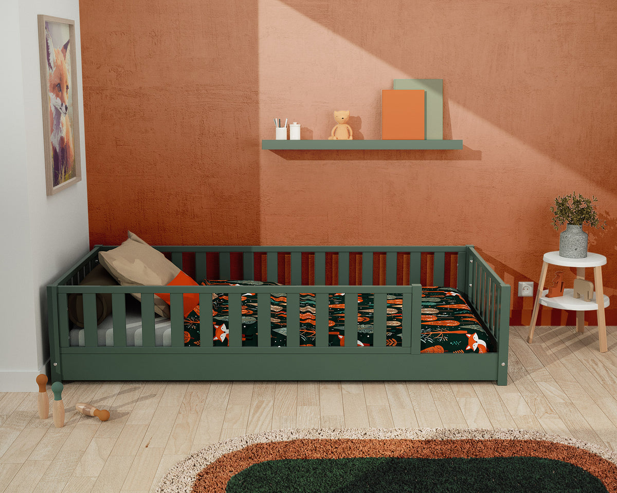 Lit au sol enfant en bois SONHO - 90x190 - Vert sauge