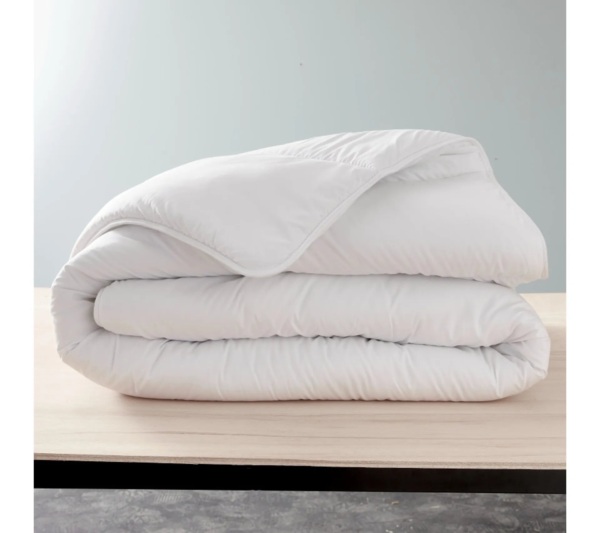 Pack 3 pièces Couette 140 x 200 cm + Oreiller 60 x 60 + Oreiller 45 x 70 Gamme "Douceur" - Traité Anti Acarien Soft & Care