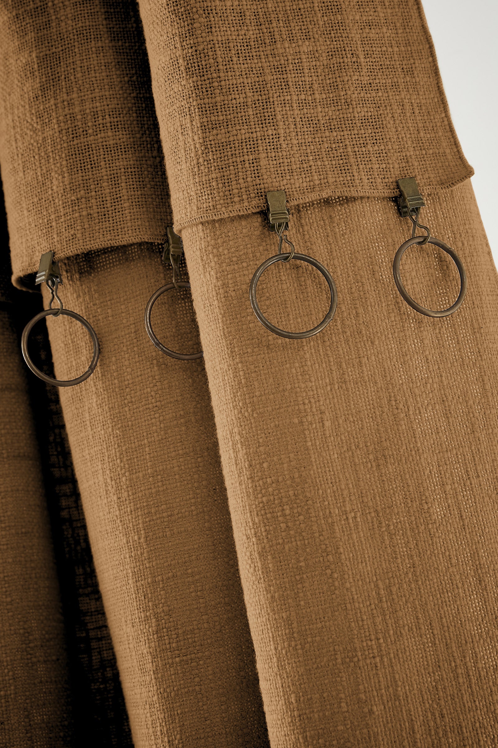 Rideau ajustable + 8 anneaux pince 140 x 270 cm Slub SIXTINE Camel