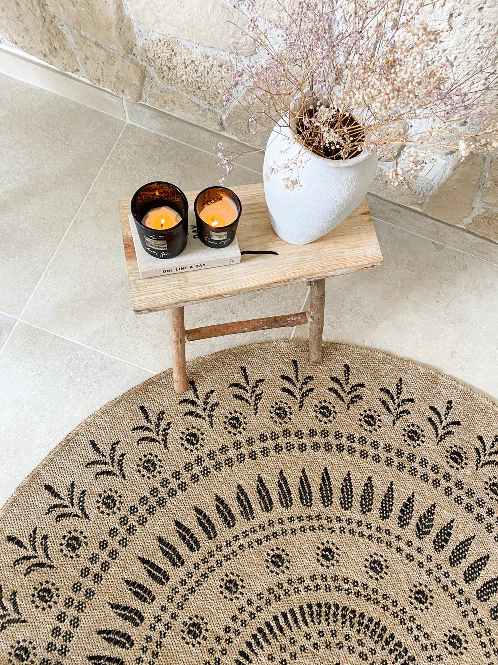 Tapis aspect jute nature motifs orientaux noirs rond - Nature