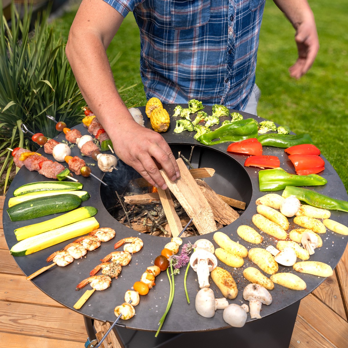 Brasero haut avec plaque et grille amovible en acier barbecue plancha extérieur Ø 75 cm