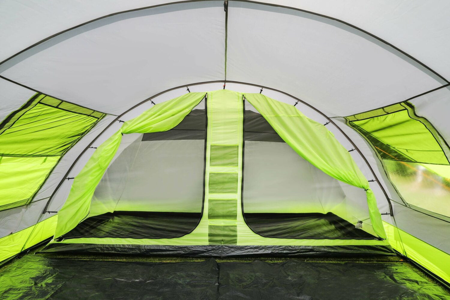 Tente de camping familiale 6 places Venezia - Kingcamp - Dimensions : 525 x 410 x 200 cm