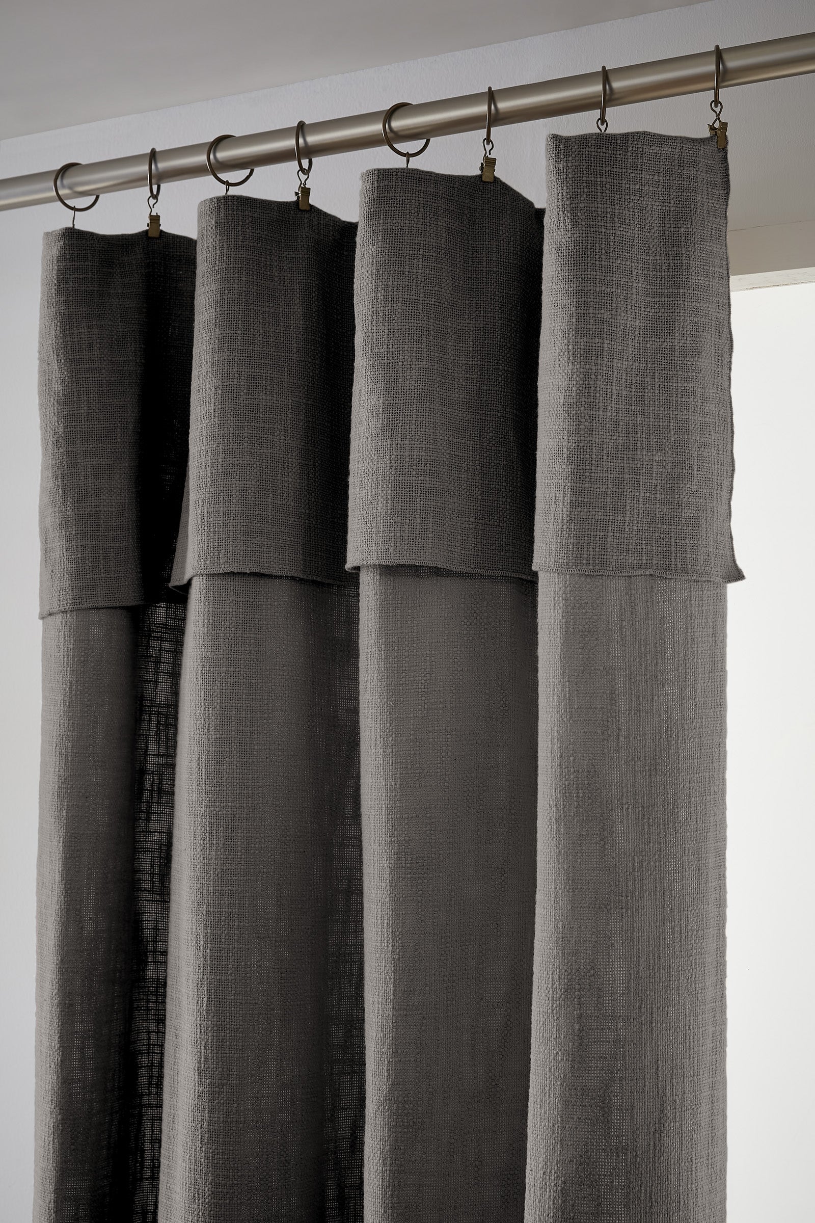 Rideau ajustable + 8 anneaux pince 140 x 270 cm Slub SIXTINE Ardoise