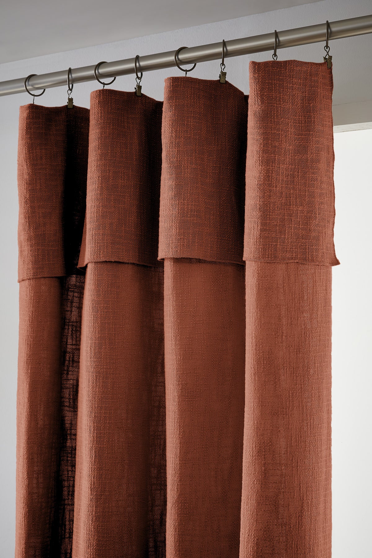 Rideau ajustable + 8 anneaux pince 140 x 270 cm Slub SIXTINE Terracotta