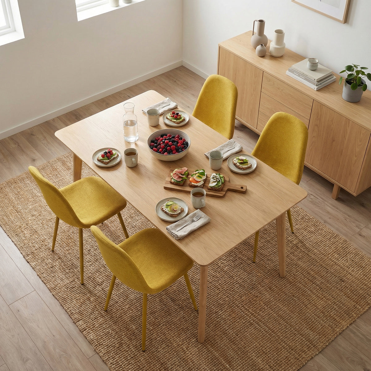 Charlton - Ensemble de 4 chaises de salle à manger scandinaves en tissu jaune doux