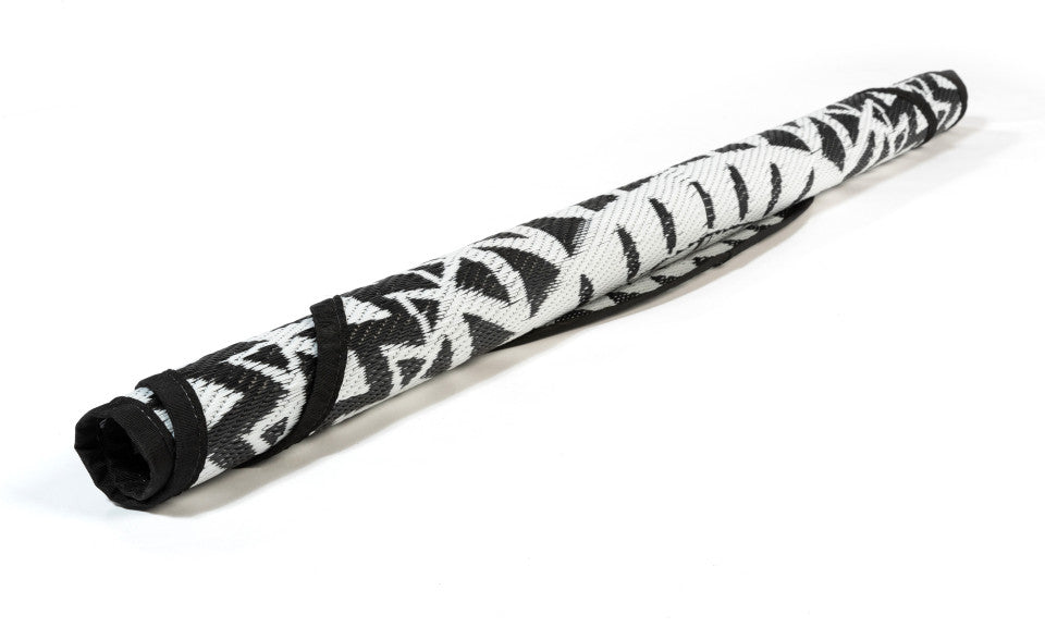 Tapis extérieur rond 150cm noir Maori motifs "ethniques"